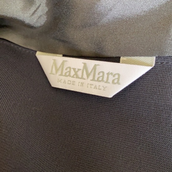 MaxMara Double Breast Navy Blazer - Picture 9 of 9